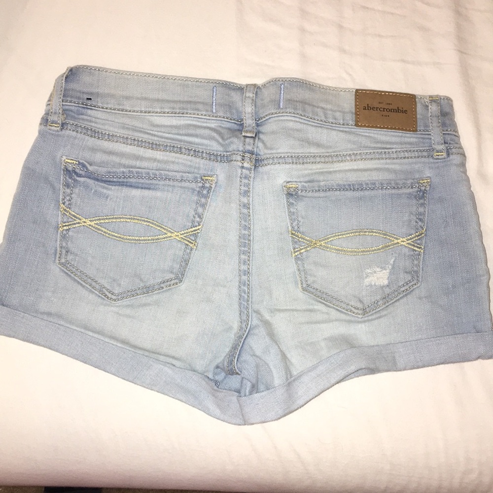 NEW Abercrombie distressed shorts